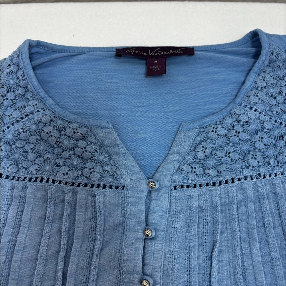 Gloria Vanderbilt Blue Crochet Lace Top M Long Sleeve Boho Casual Blouse - Picture 2 of 9